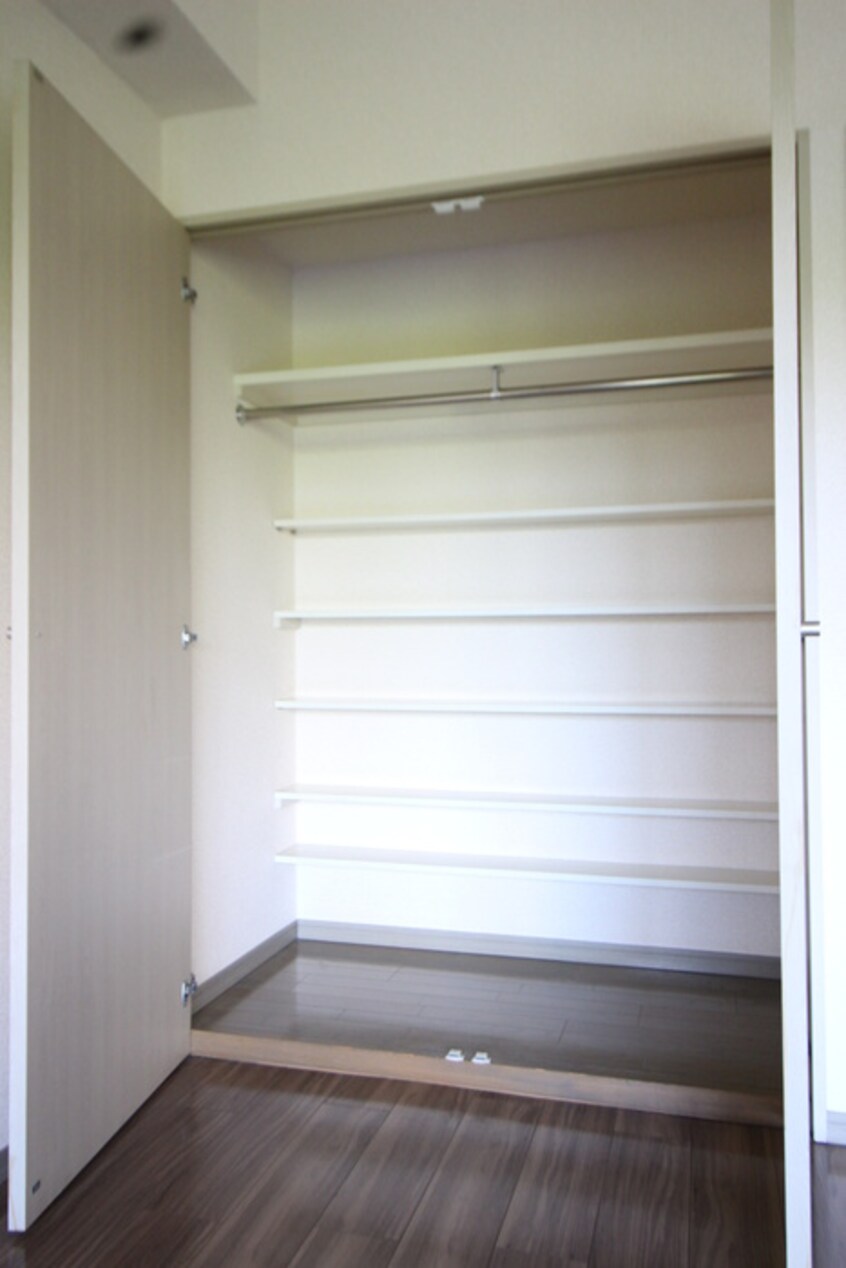 収納 パ－クフロント西新宿