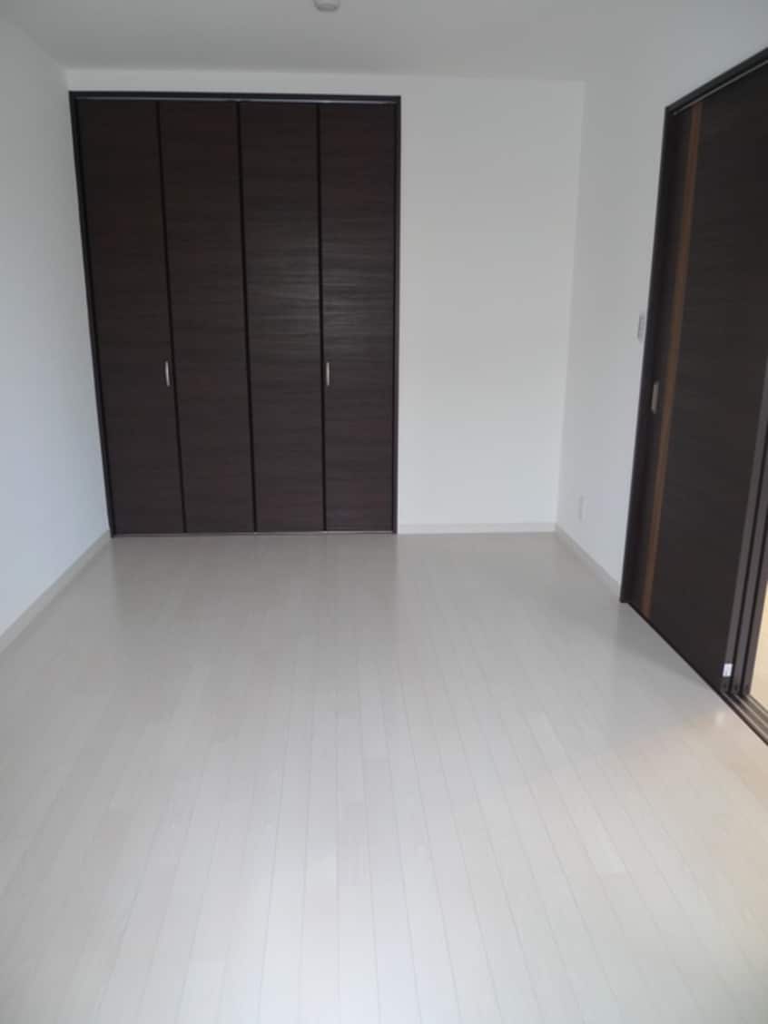 居室 ブル－メ・アカイ