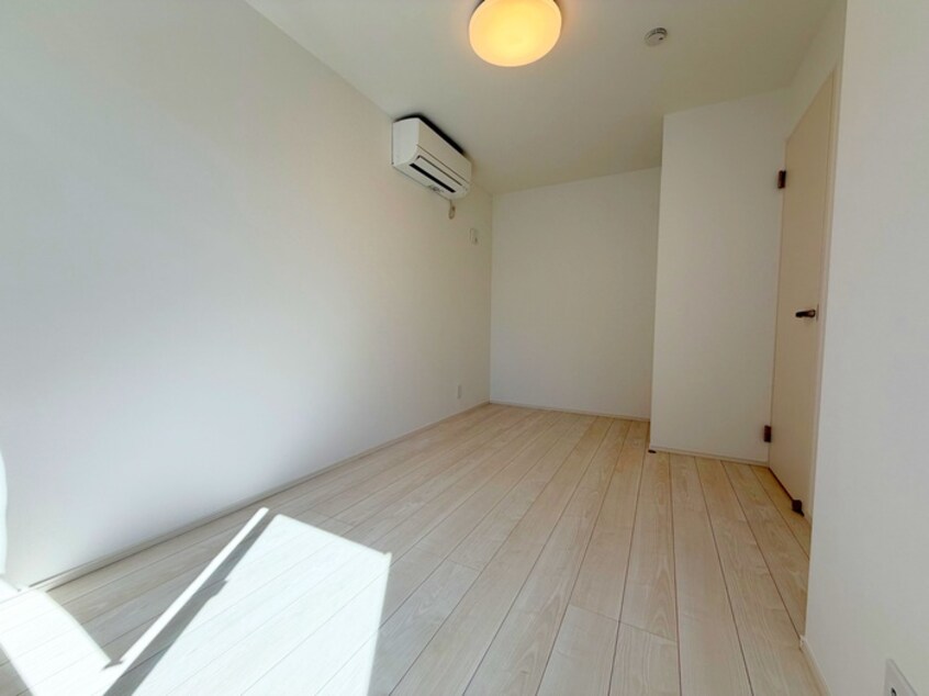 内観写真 ブルーローズ