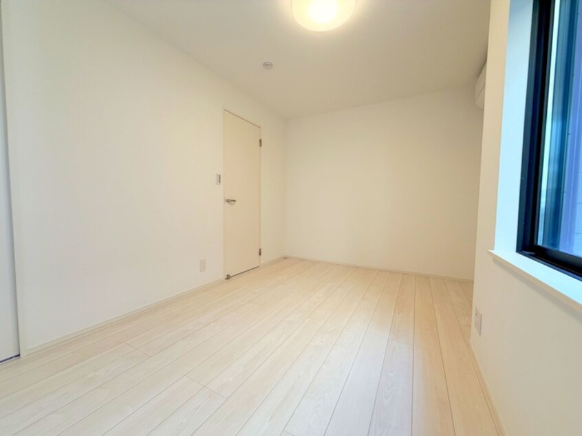 内観写真 ブルーローズ