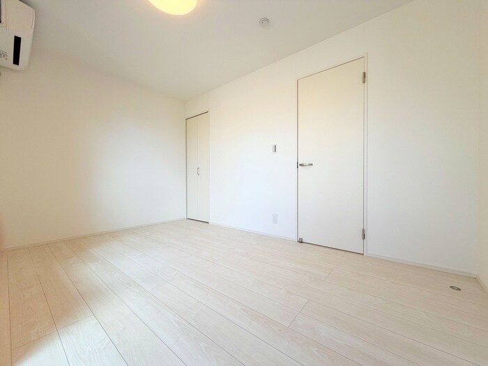 内観写真 ブルーローズ