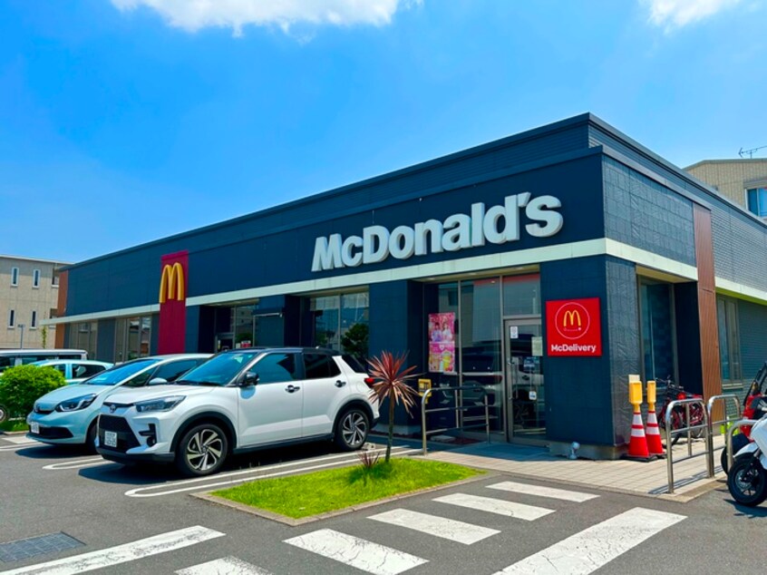 マクドナルド(ファストフード)まで715m ブルーローズ