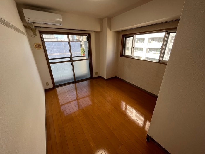 居室 シルクリバ－白河