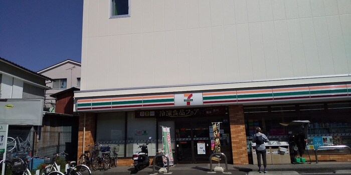 ウエルシア綱島駅東口店(コンビニ)まで178m ＰＥＳＣＡ綱島