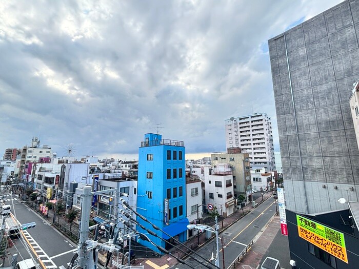 室内からの展望 Ｌｏｔｓｏ京成立石