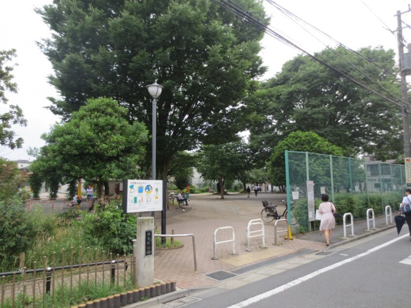 椎名町公園(公園)まで600m シャトール目白