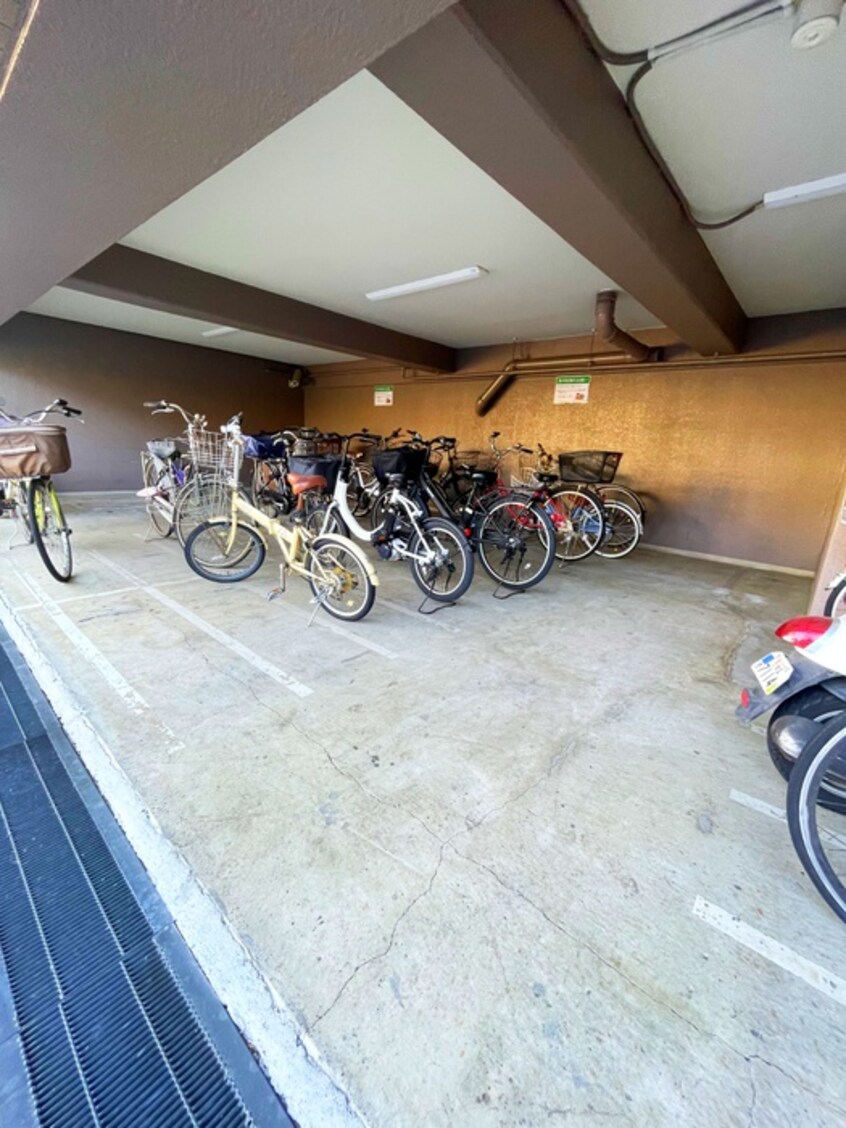 駐輪場 ｴｸｾﾙｺｰﾄ東浦和六番館（204）