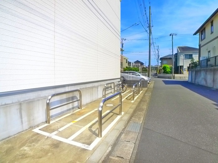 駐輪場 リブリ・グランハイム成田
