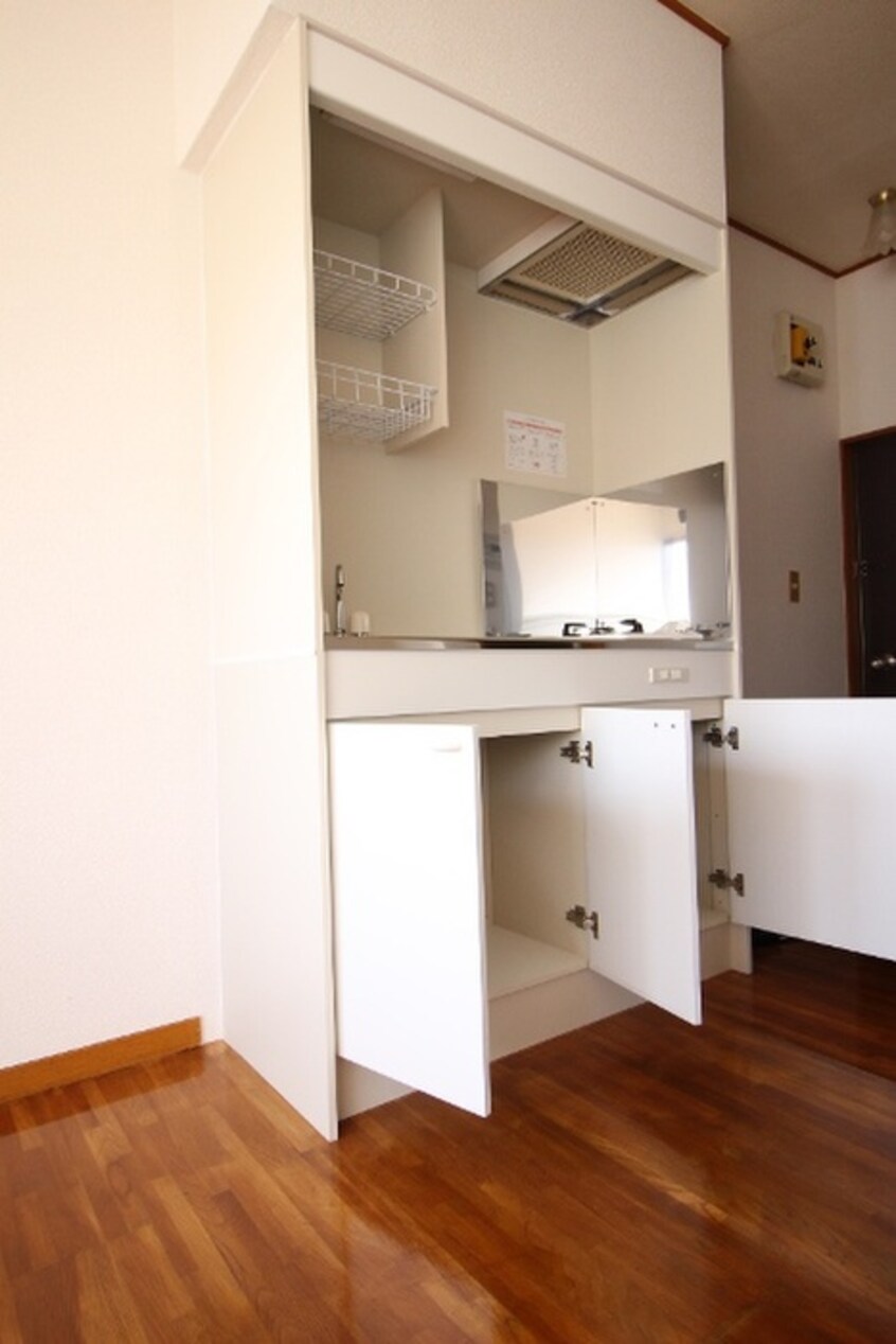 内観写真 ハウスレディーシックス