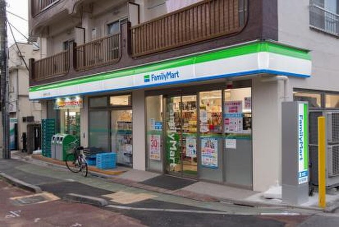 ファミリーマート東中野5丁目店(コンビニ)まで151m ユニゾンタワー(2406)