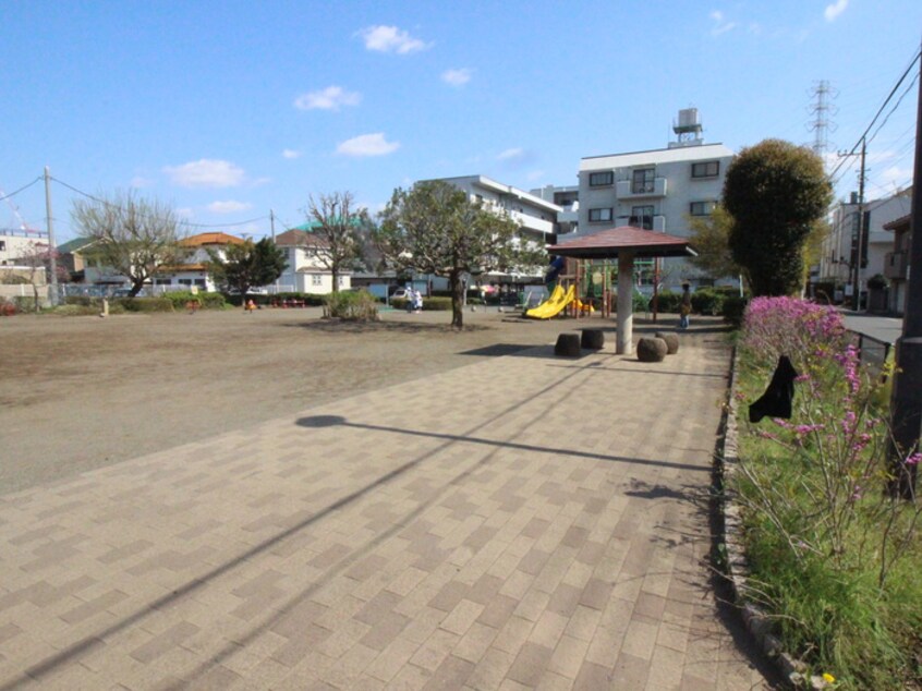 共和1丁目公園(公園)まで51m ア－クフロ－レス