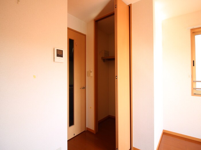 収納 エステ－トＢ