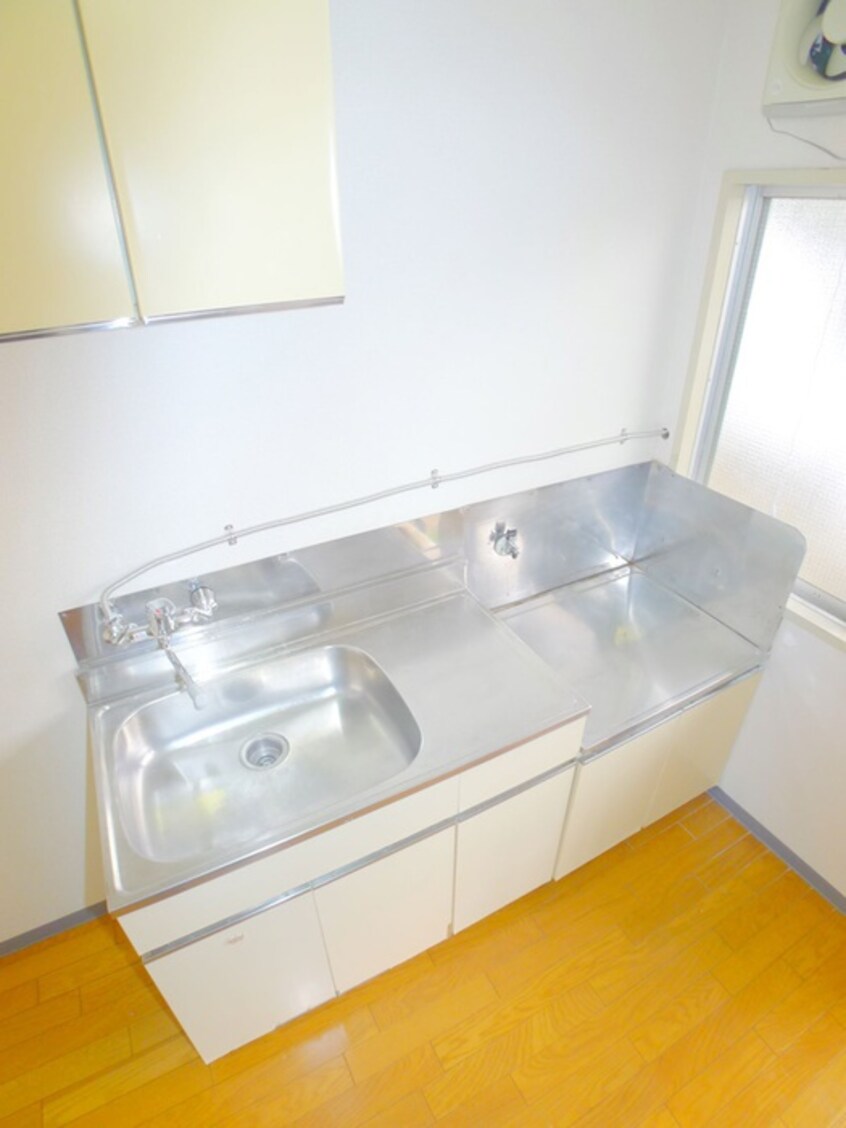 キッチン BASE　B棟