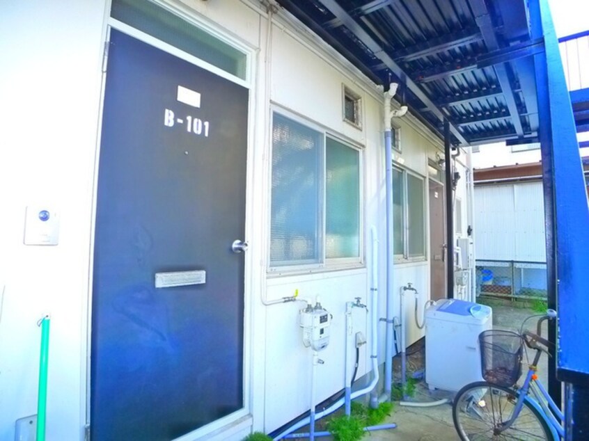 エントランス部分 BASE　B棟