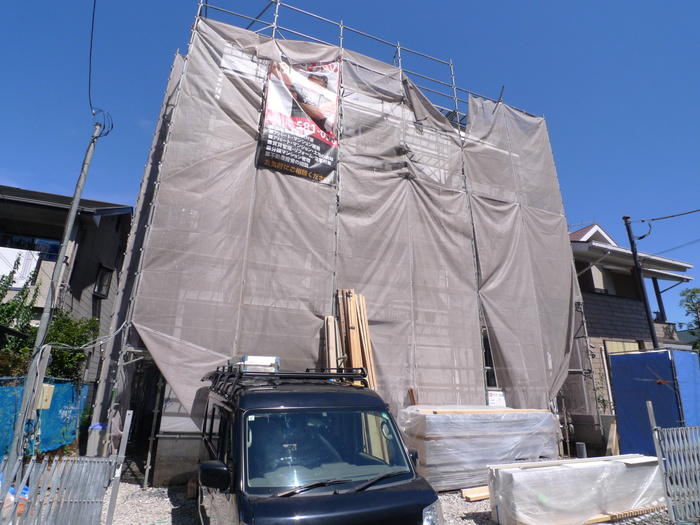 建築中