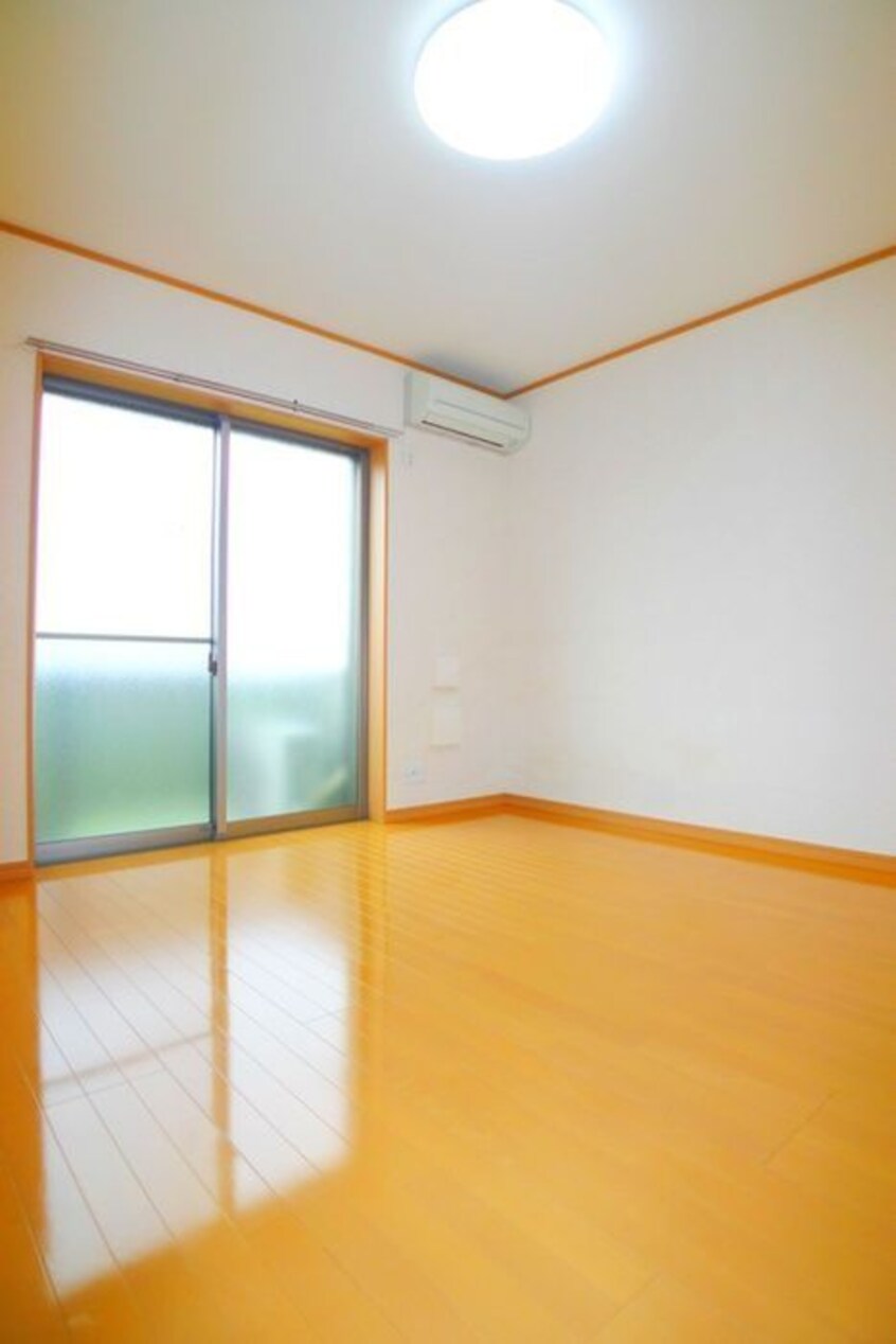 居室 アムール モネ