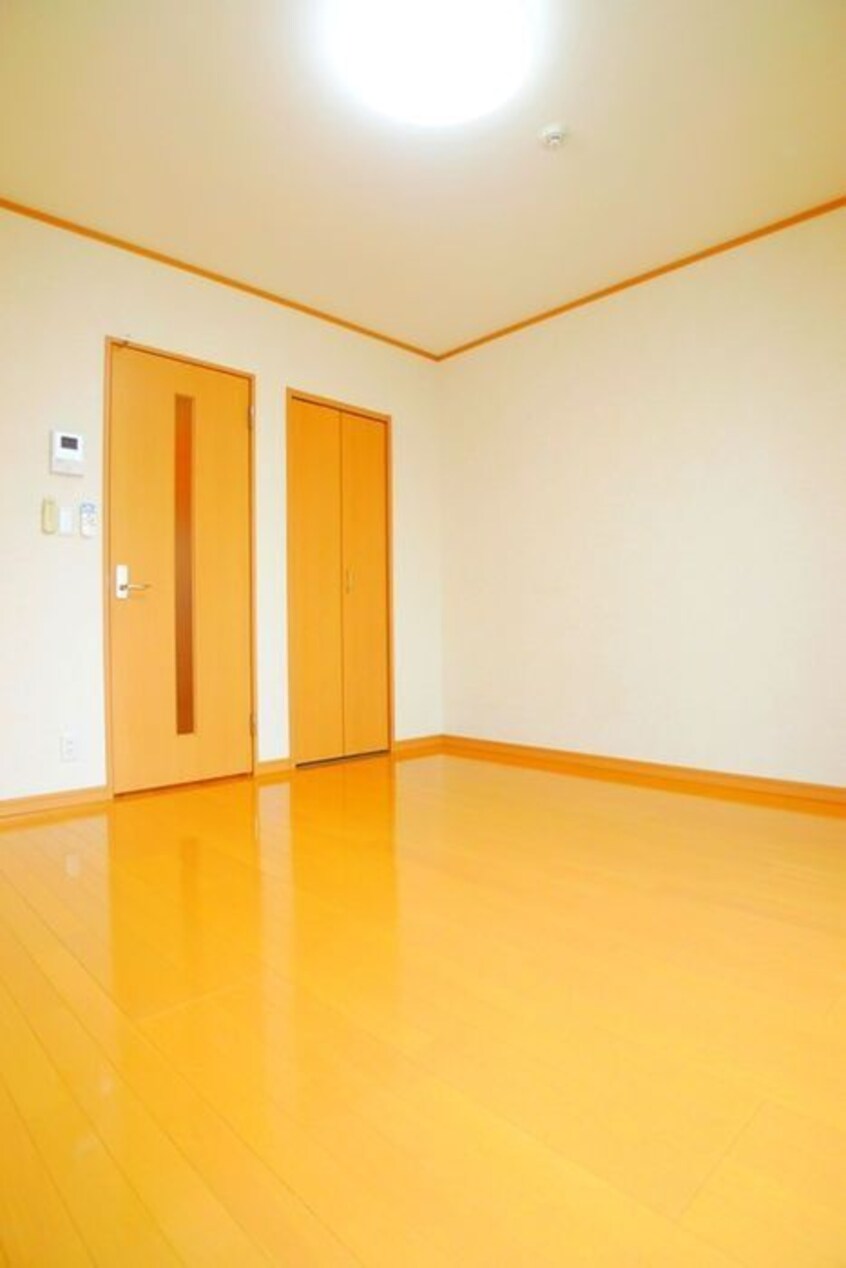 居室 アムール モネ