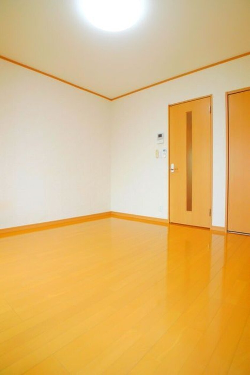 居室 アムール モネ