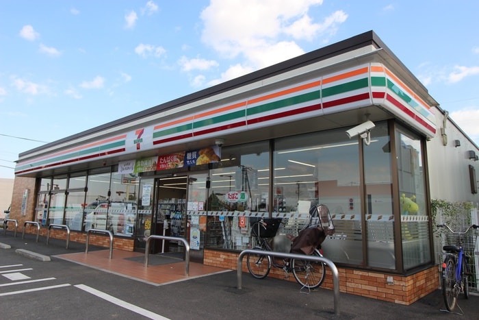 セブンイレブン(コンビニ)まで300m ベル　フレール