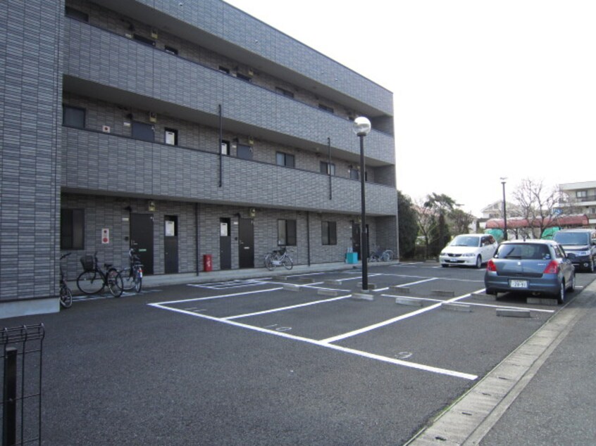 駐車場 ｱﾝﾌﾟﾙ-ﾙﾌｪ-ﾙﾒﾙﾍﾞｪｲﾕ-