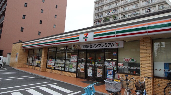 物件(コンビニ)まで280m Par Bonheur