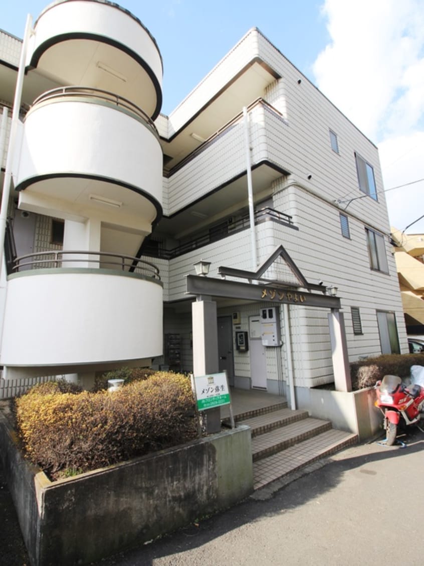 エントランス部分 メゾン弥生