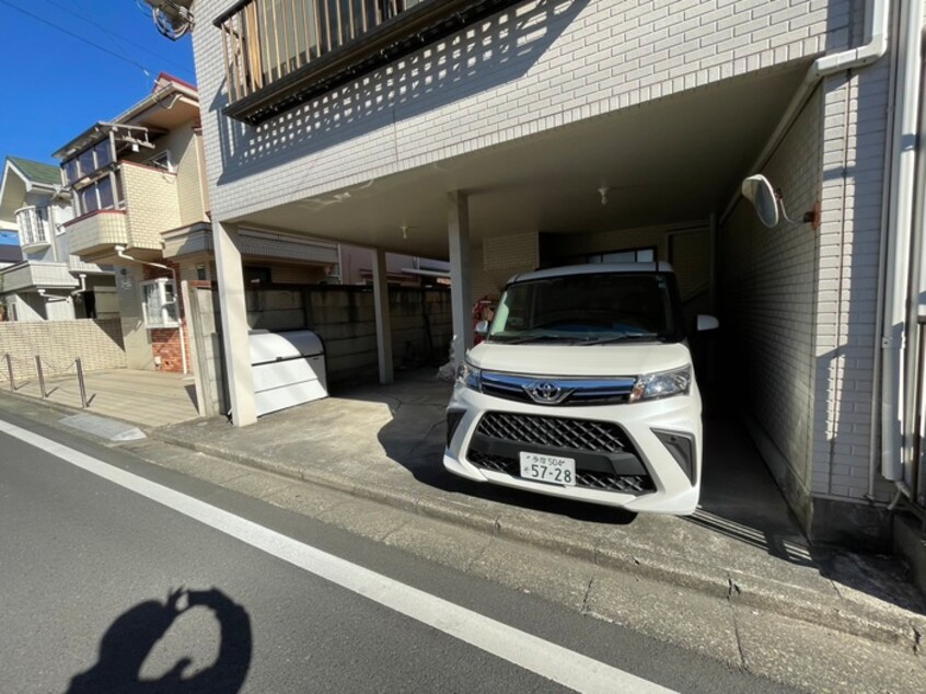 駐車場 国立フラッツ