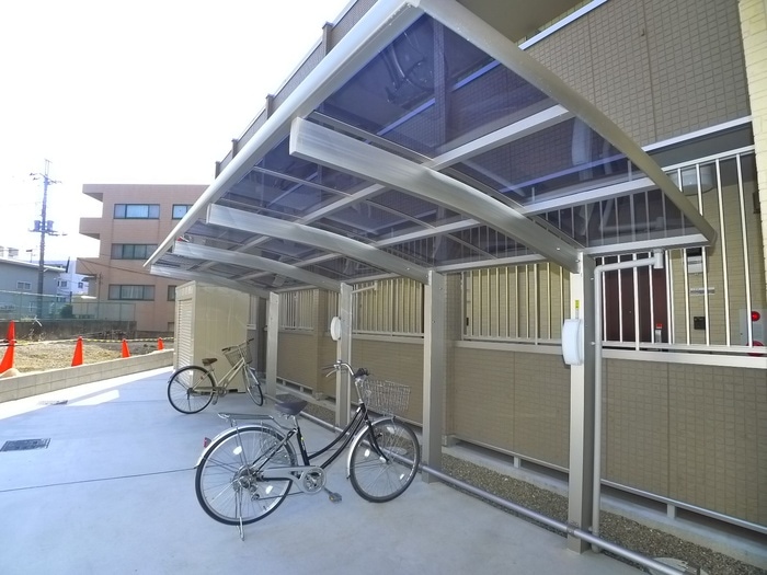 駐輪場 アドラブール