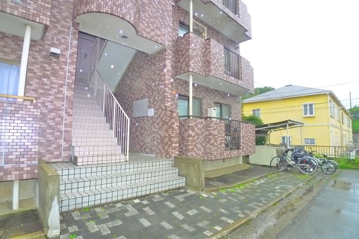 駐輪場 グランディア花通