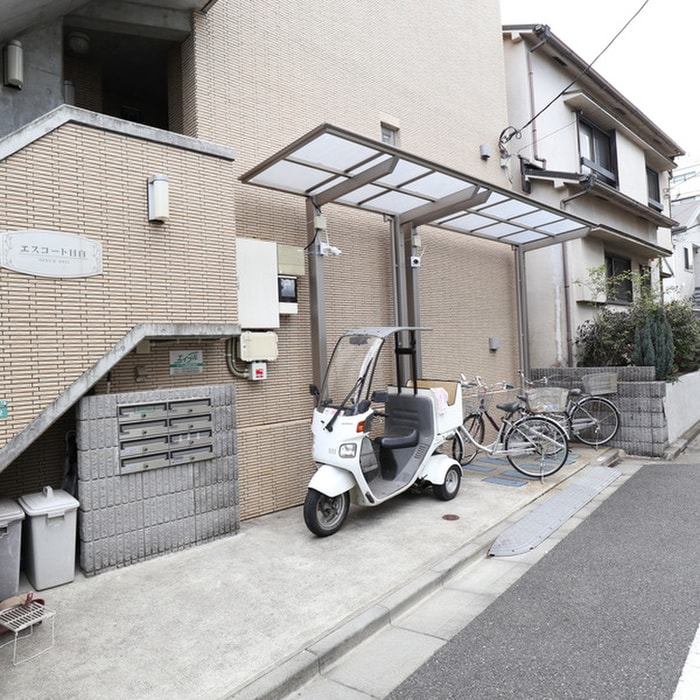 駐輪場 エスコート目白