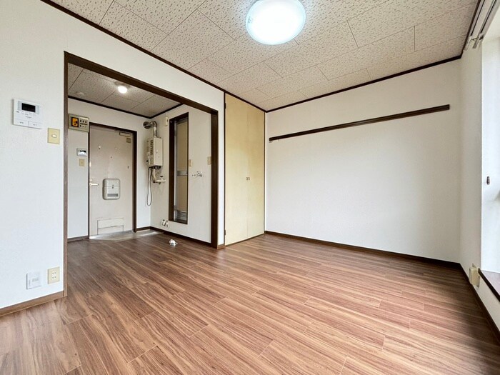 居室 コート日吉