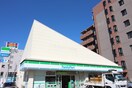 ファミリーマート　東久留米本町店(コンビニ)まで318m Casa　FlorⅡ