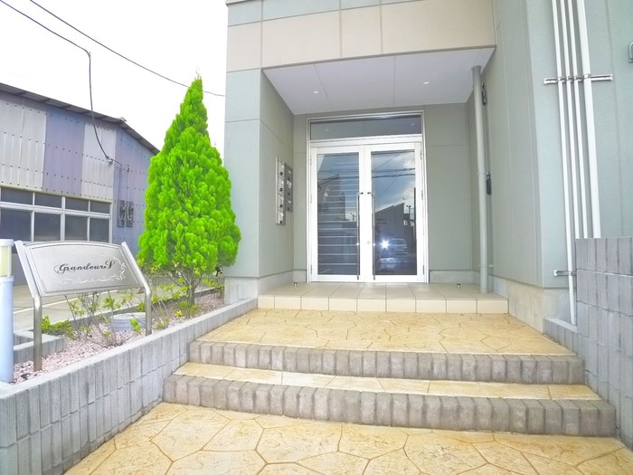 エントランス部分 Ｇｒａｎｄｅｕｒ　Ｓ