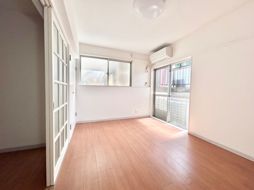 居室 コ－ポサニ－