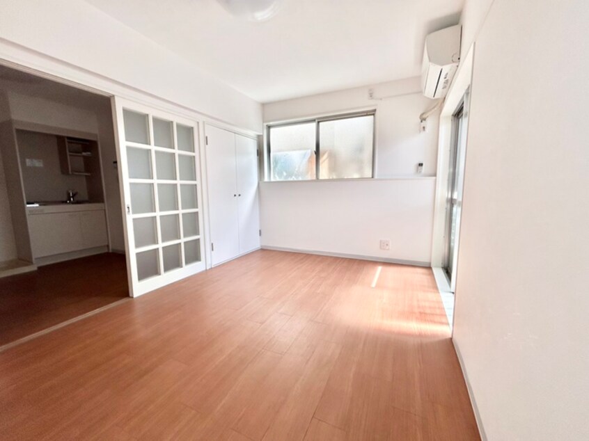 居室 コ－ポサニ－