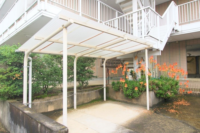 駐輪場 エステートピアウチダ