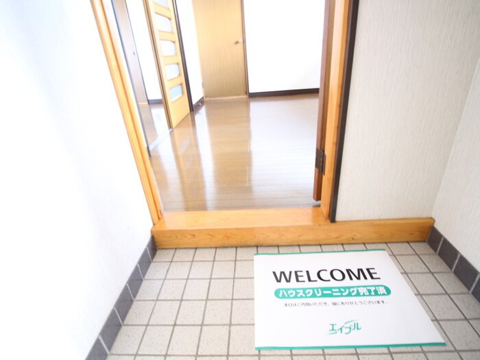 玄関 オ－タムＡ