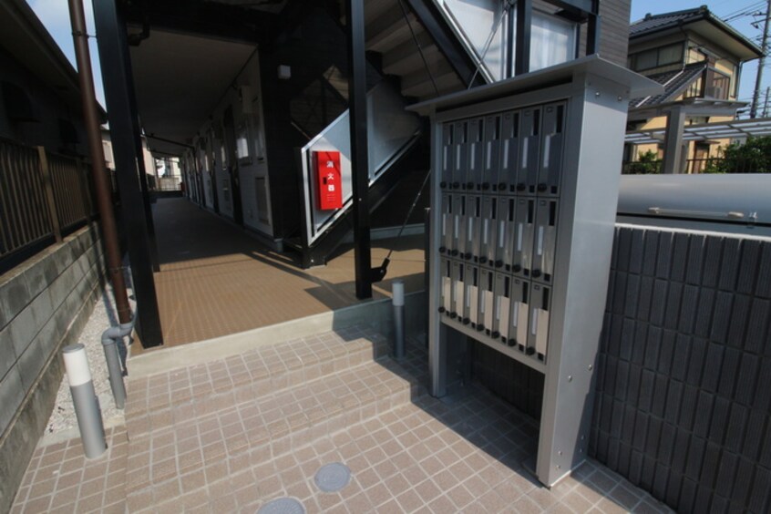 エントランス部分 リブリ・戸田公園