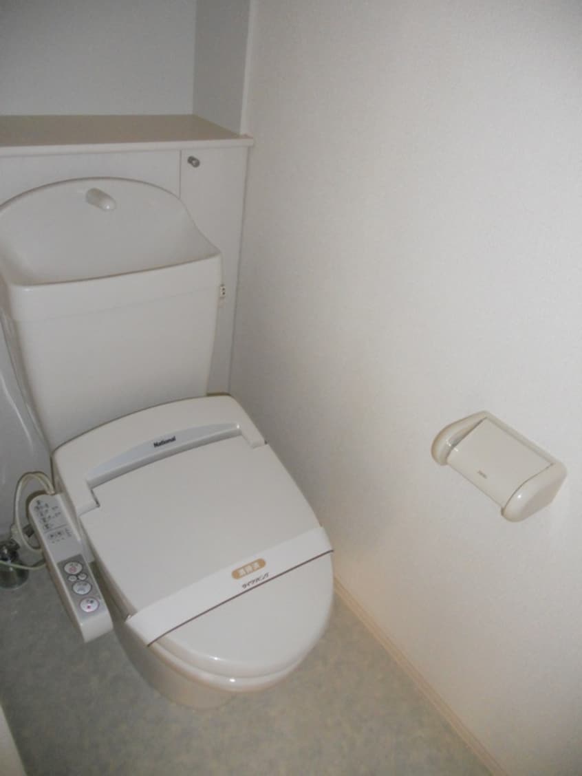 トイレ ベロ－ナモレ