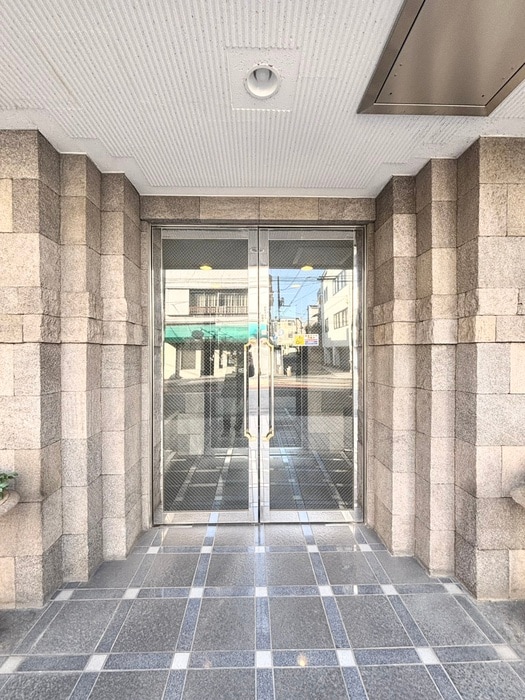 エントランス部分 リベルテ新中野
