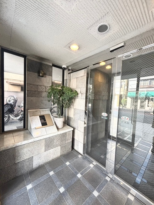 エントランス部分 リベルテ新中野