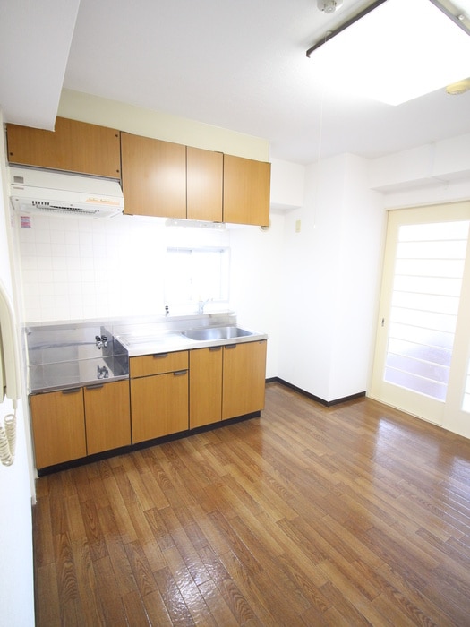 居室 サントゥ－ル白楽