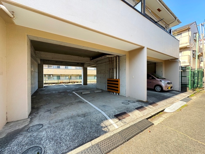 駐車場 グロ－リハイツ