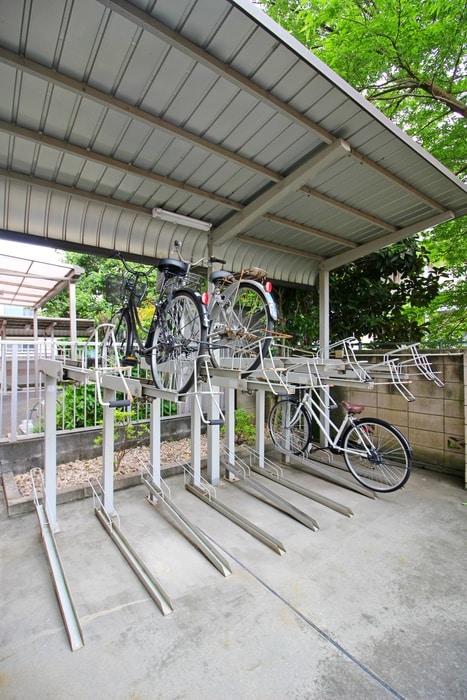 駐輪場 サンクリスタル関