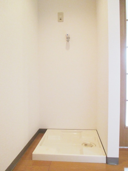 洗濯機置場 サンクリスタル関