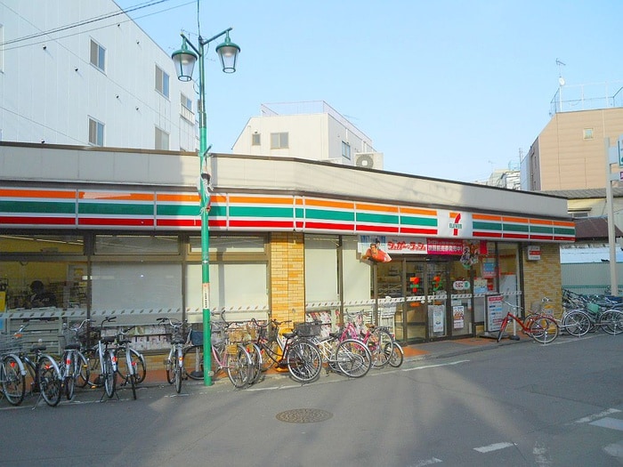 セブンイレブン(コンビニ)まで85m サンクリスタル関