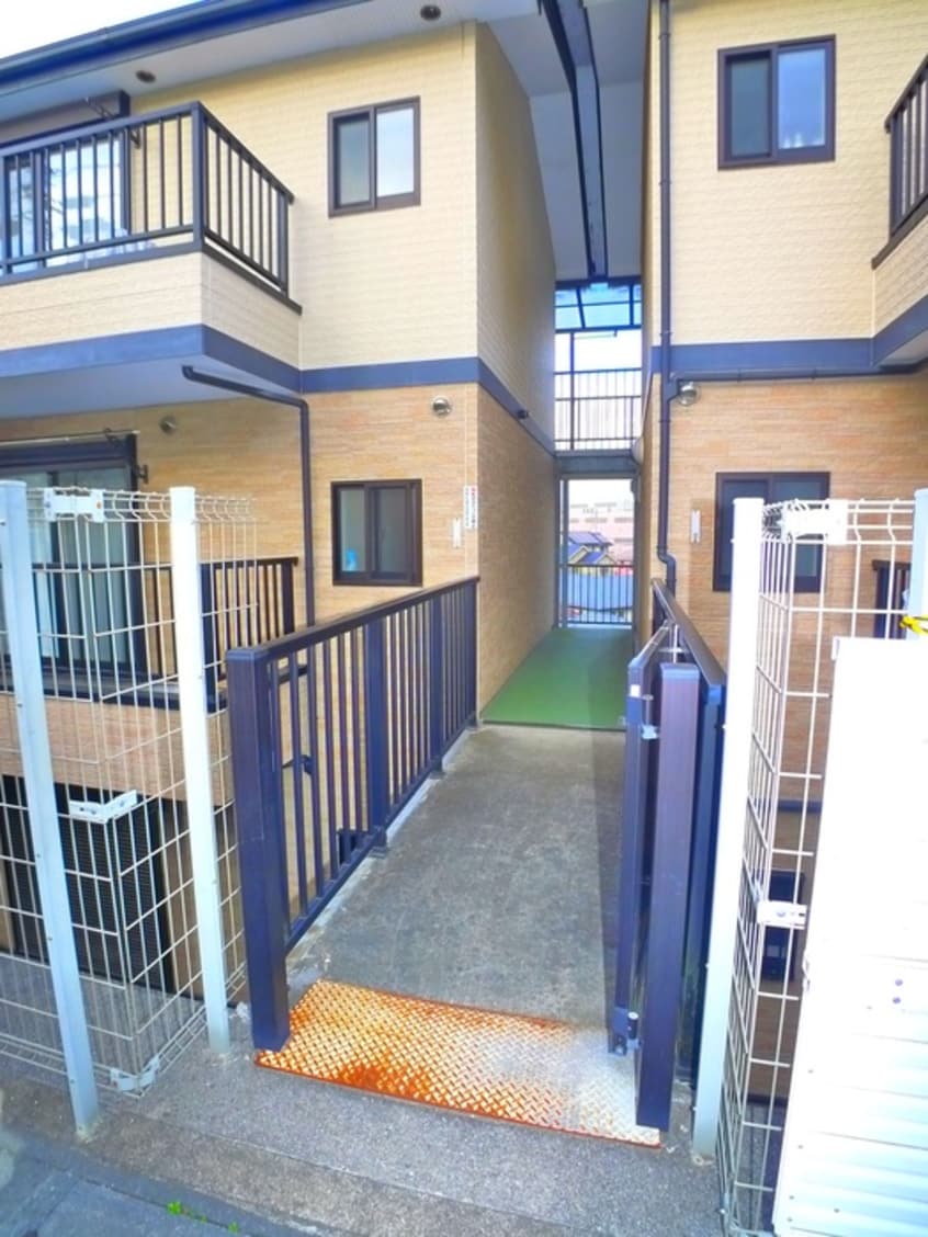 エントランス部分 リヴェ－ル南ユ－カリが丘