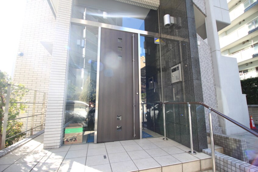 エントランス部分 ｲ-ｽﾄｶﾞ-ﾃﾞﾝﾘﾊﾞ-ｻｲﾄﾞ町田