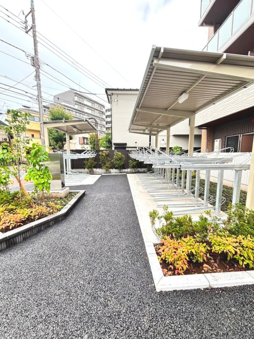 駐輪場 ドゥーエ青砥