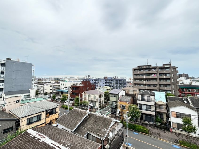 室内からの展望 ドゥーエ青砥